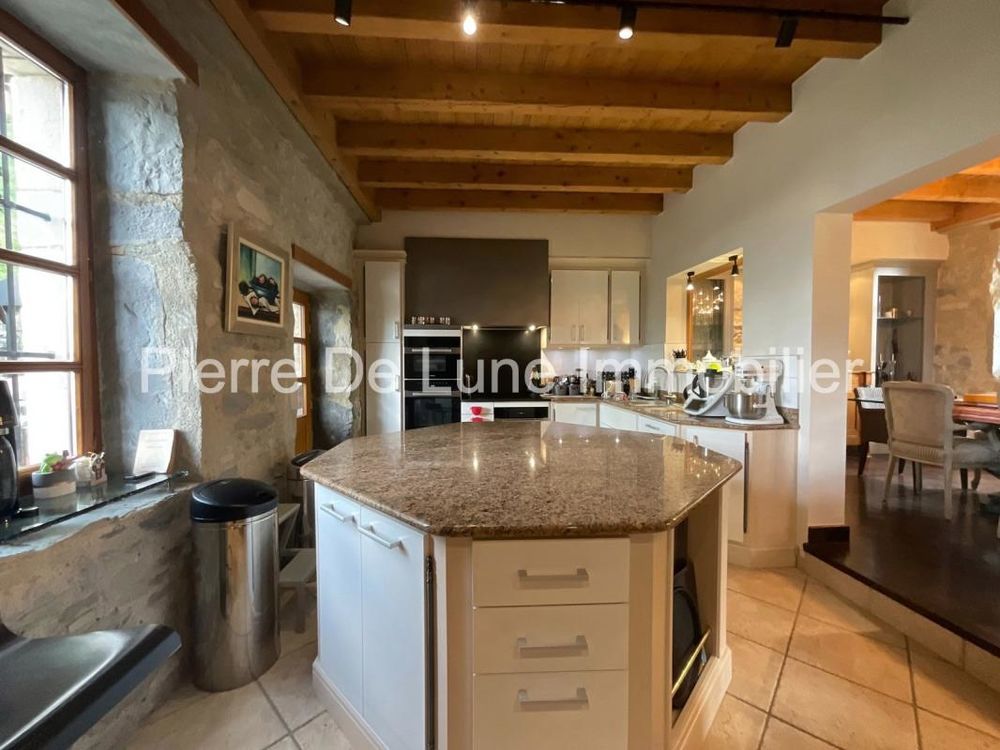 � vendre  Propri�t�/ch�teau Barberaz (73000)