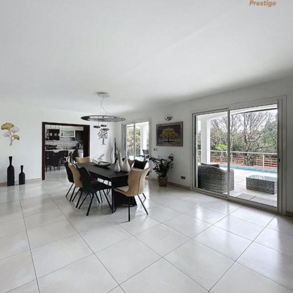 � vendre  Villa Saint-Maximin-la-Sainte-Baume (83470)