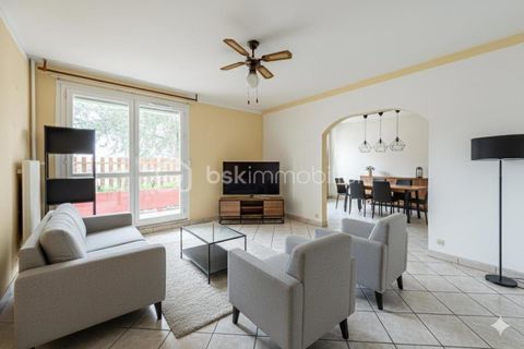   Appartement 4 pi�ces � rafraichir avec balcon / Cave + Parking s�curis� Appartement - 3 pi�ce(s) - 84 m�