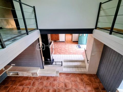   Maison en pierre r�nov�e Maison - 5 pi�ce(s) - 181 m�