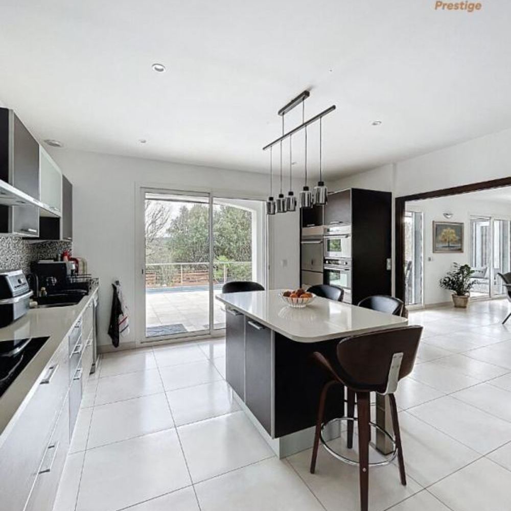 � vendre  Villa Saint-Maximin-la-Sainte-Baume (83470)