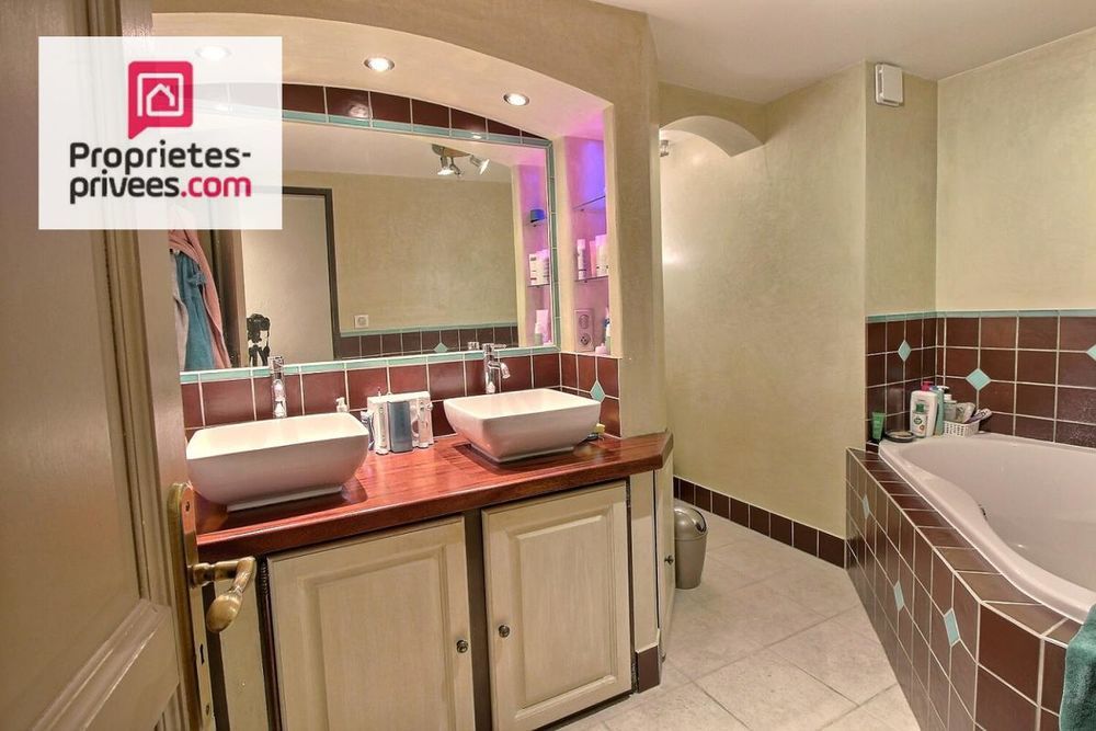 � vendre  Villa Saint-Antonin-du-Var (83510)