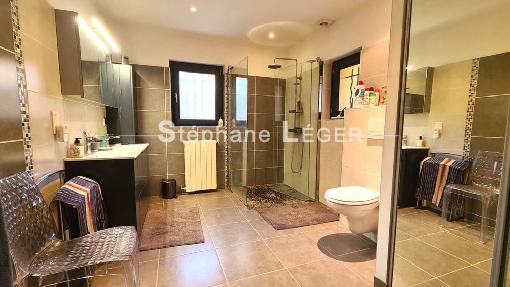 � vendre  Maison Sauzet (26740)