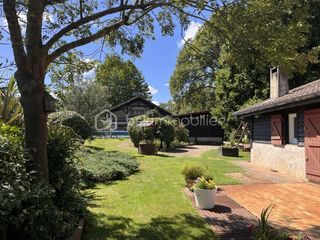  Propri�t�/ch�teau � vendre 8 pi�ces 230 m�