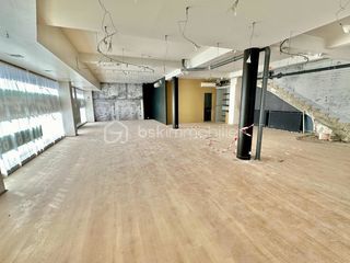  Immeuble � vendre 2 pi�ces 250 m�