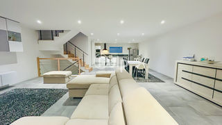  Maison � vendre 5 pi�ces 230 m�