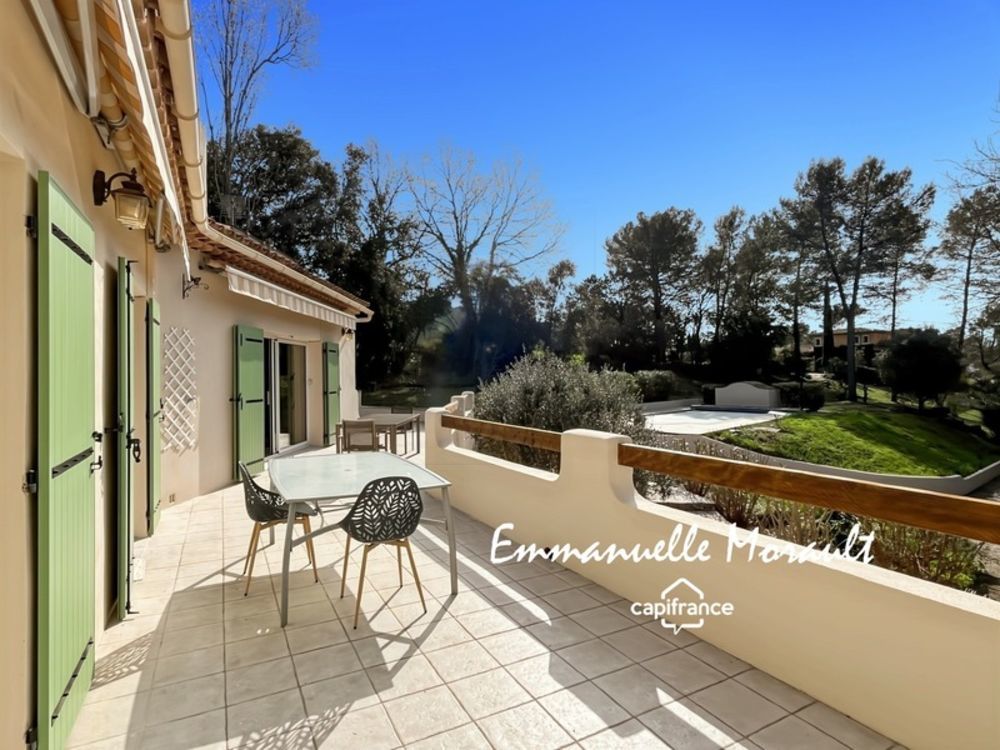 � vendre  Villa Bagnols-en-For�t (83600)