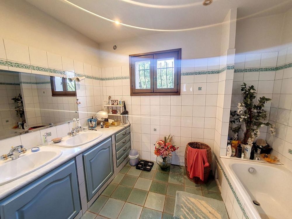 � vendre  Villa Saint-C�zaire-sur-Siagne (06530)