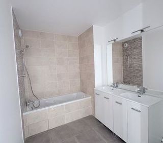  Appartement � louer 4 pi�ces 86 m�