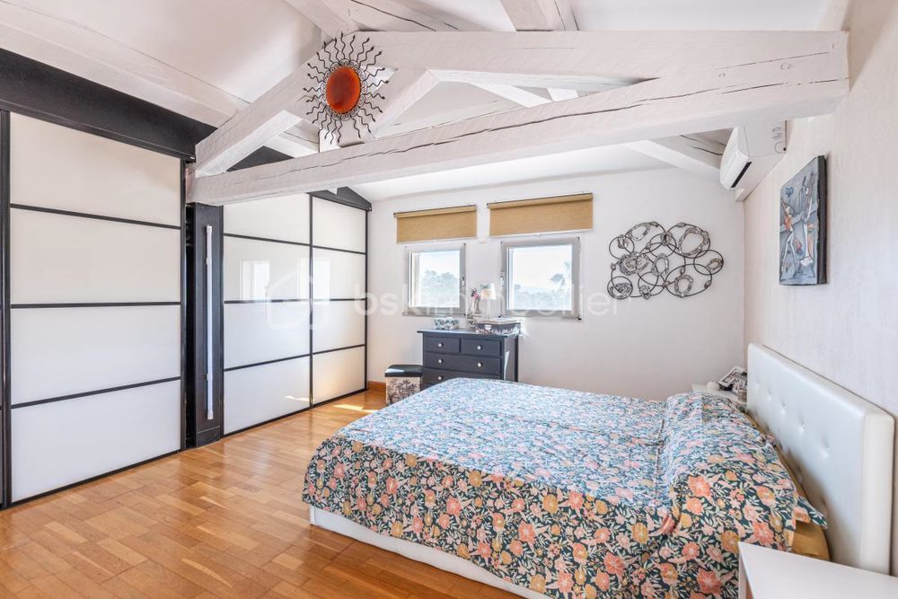 � vendre  Maison Hy�res (83400)