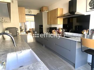  Appartement � vendre 5 pi�ces 166 m�