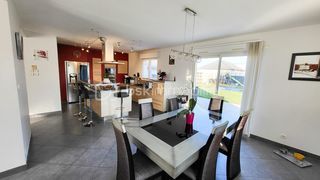  Maison � vendre 9 pi�ces 220 m�