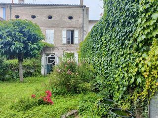  Maison � vendre 9 pi�ces 300 m�