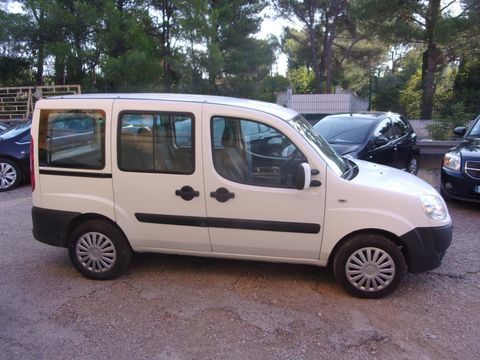 Fiat Doblo 1,4 77CV Monospace 2006 occasion &Eacute;guilles 13510