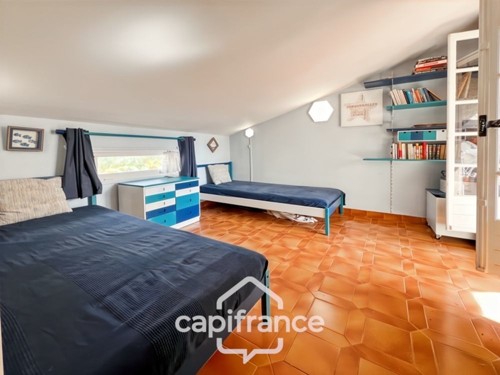 � vendre  Appartement Porquerolles (83400)