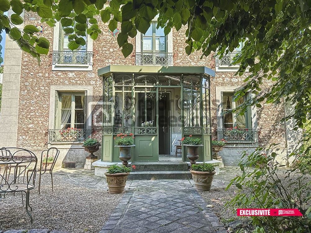 � vendre  Propri�t�/ch�teau Brie-Comte-Robert (77170)