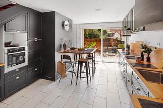  Maison � vendre 7 pi�ces 198 m�