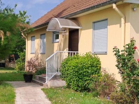   Maison familiale � Sarry 8 pi�ce(s) 180 m2 Maison - 8 pi�ce(s) - 180 m�