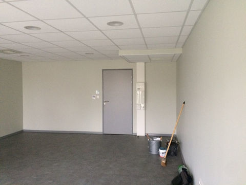 LA CHAPELLE EN SERVAL - Bureaux  40 m&sup2;, EXCLUSIVITE 95000 60520 La chapelle en serval