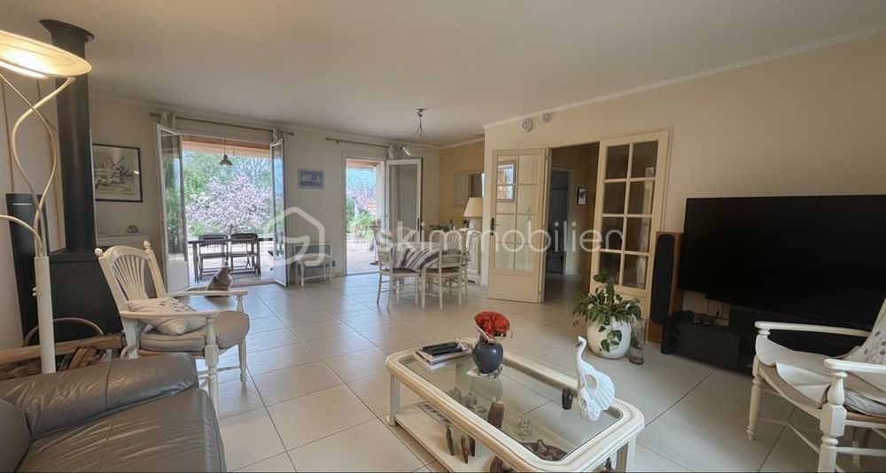 � vendre  Maison Tourrettes (83440)