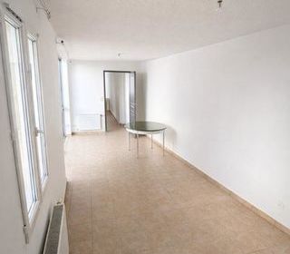  Immeuble � vendre 10 pi�ces 209 m�