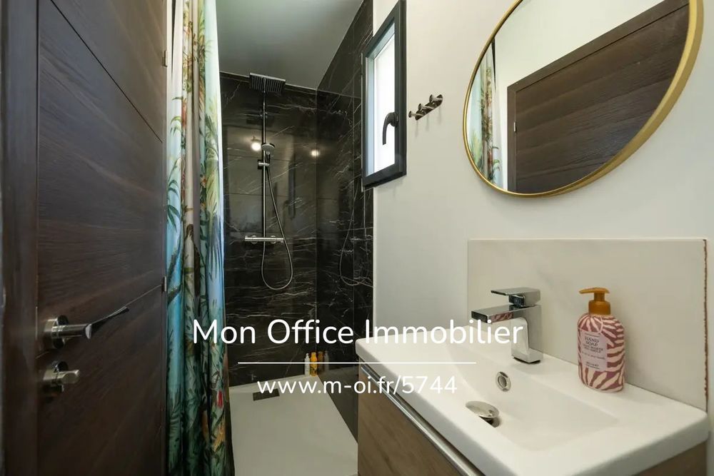 � vendre  Villa Cabri�s (13480)