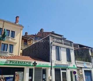  Immeuble � vendre 15 + pi�ces 363 m�