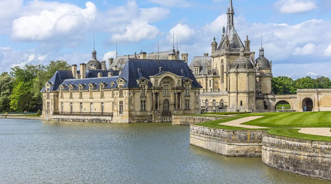 60500 CHANTILLY - CESSION DE BAIL, PRET A PORTER  Boutique 35 m&sup2; 39900 60500 Chantilly