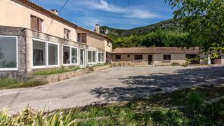  Propri�t�/ch�teau � vendre 9 pi�ces 160 m�