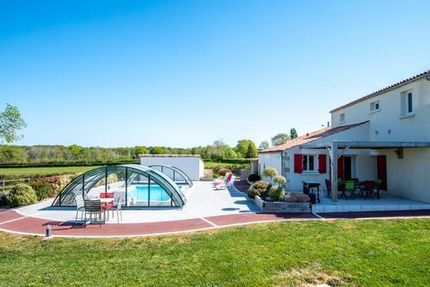   Mervent : propri�t� d'exception, 245 m� et 5 suites privatives Propri�t�/ch�teau - 8 pi�ce(s) - 245 m�