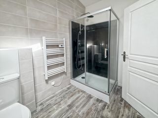  Immeuble � vendre 8 pi�ces 185 m�