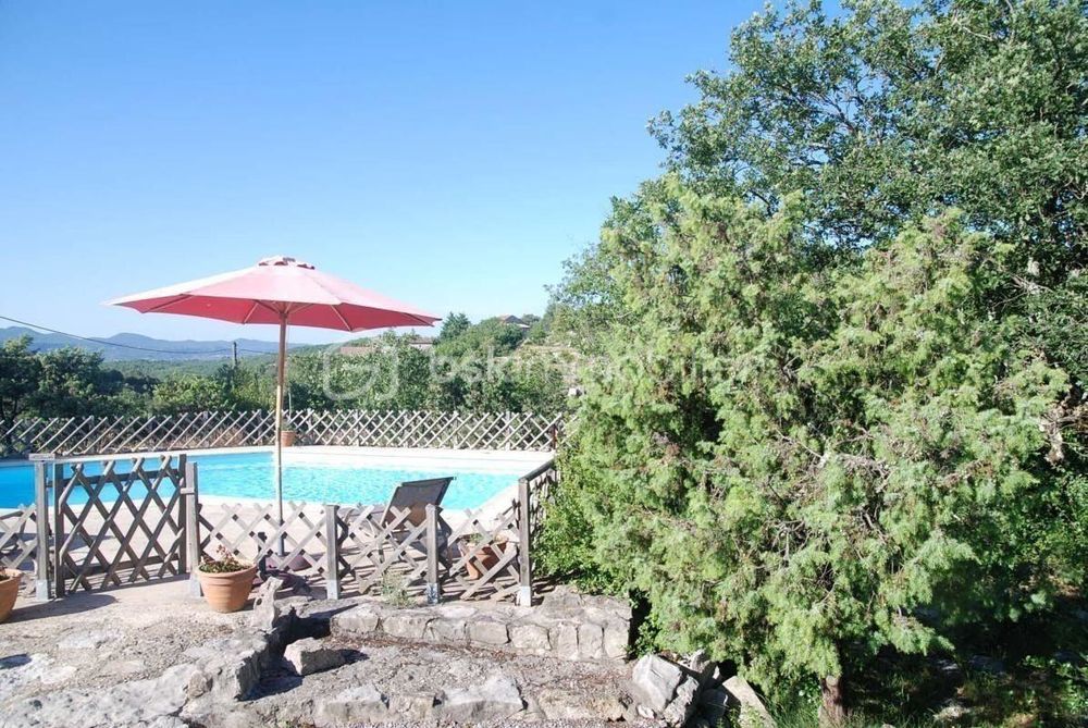 � vendre  Maison Labeaume (07120)