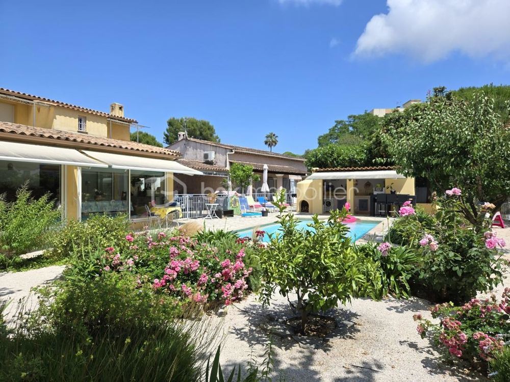 � vendre  Villa Antibes (06600)
