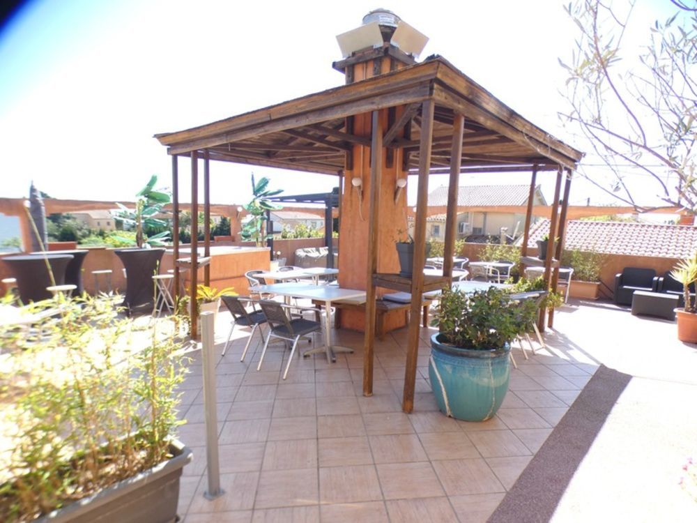 � vendre  Propri�t�/ch�teau Vias (34450)