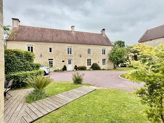  Propri�t�/ch�teau � vendre 15 + pi�ces 370 m�