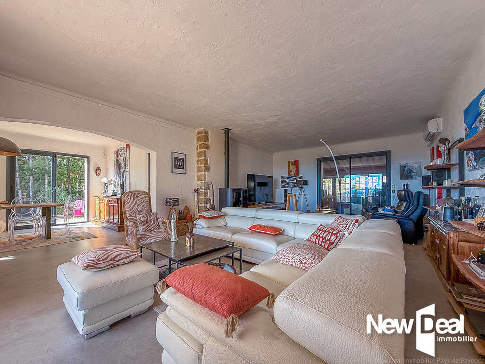 � vendre  Propri�t�/ch�teau Fayence (83440)