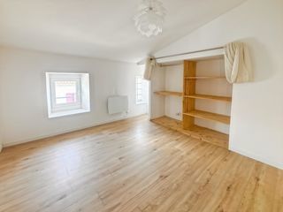  Immeuble � vendre 8 pi�ces 185 m�