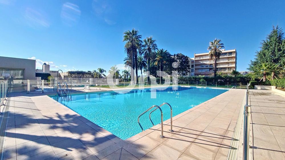 � vendre  Appartement Antibes (06600)