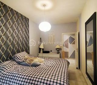  Immeuble � vendre 15 + pi�ces 280 m�