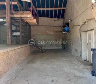  Immeuble � vendre 15 + pi�ces 500 m�