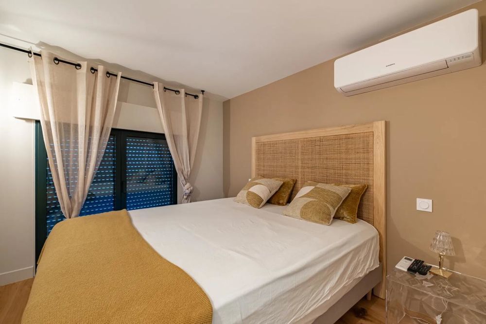 � vendre  Duplex/triplex Cannes (06400)