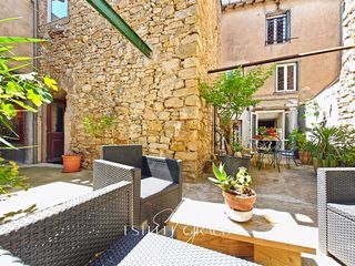  Maison � vendre 5 pi�ces 164 m�