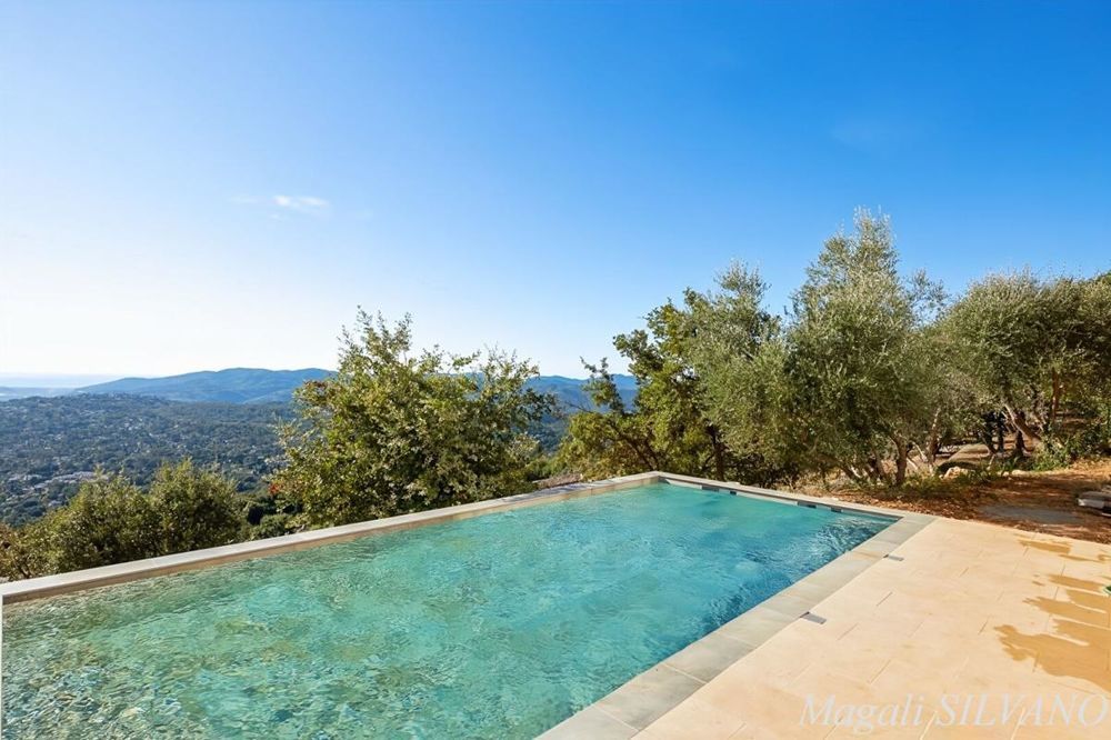 � vendre  Villa Sp�rac�des (06530)