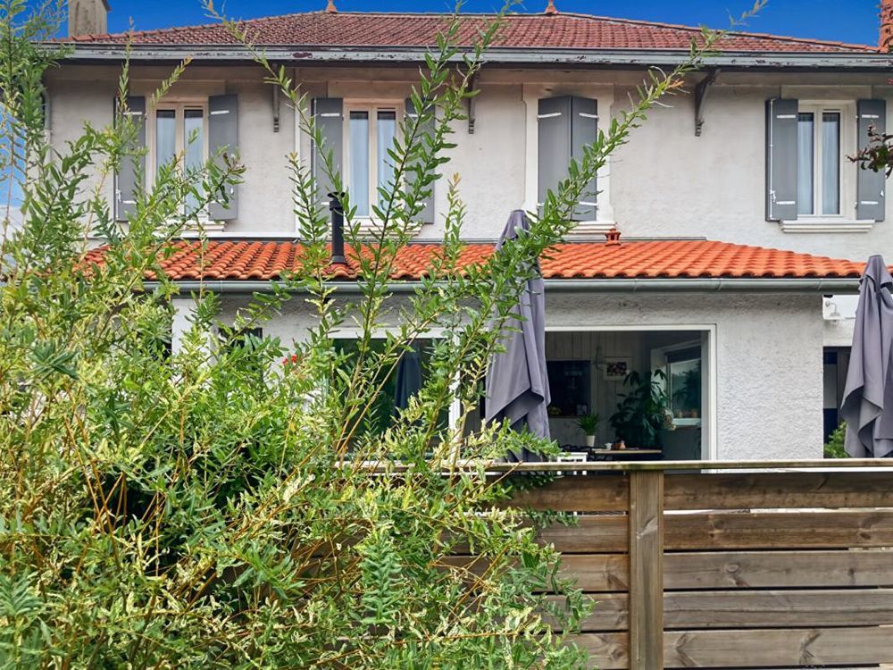 � vendre  Maison Gastes (40160)