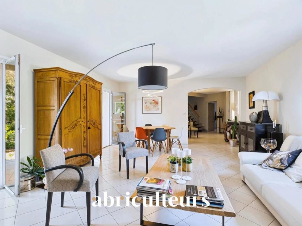 � vendre  Maison Cheval-Blanc (84460)