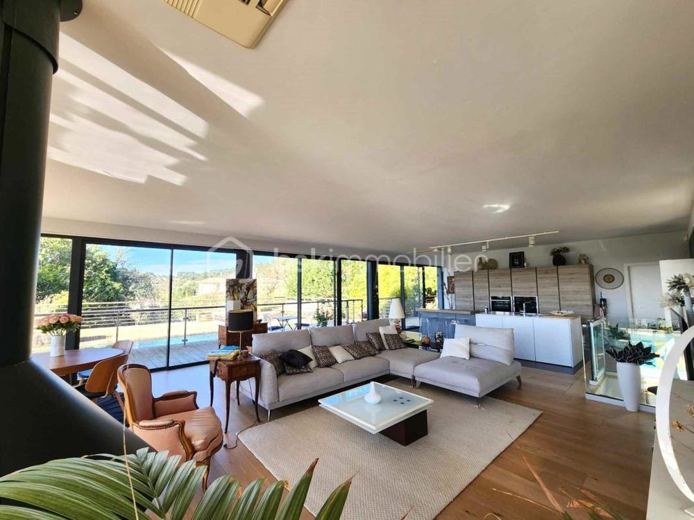 � vendre  Maison P�zenas (34120)