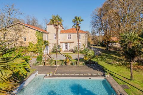   Sublime Ch�teau avec Activit� de Chambres d'H�tes et R�ceptions � Landes Propri�t�/ch�teau - 15 + pi�ce(s) - 880 m�