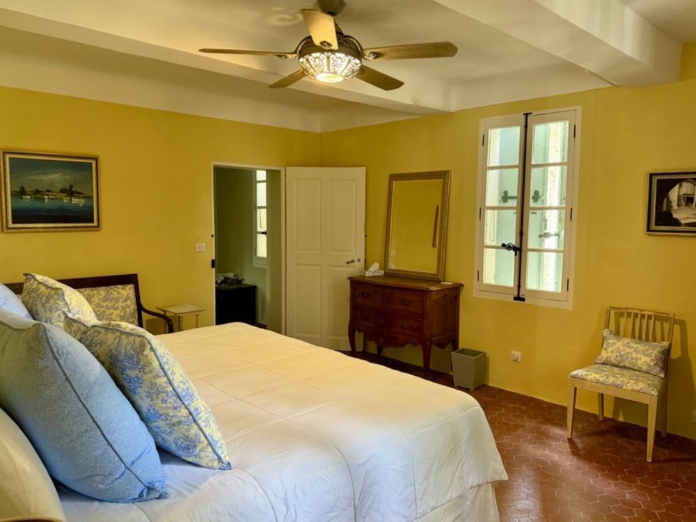 � vendre  Propri�t�/ch�teau Saint-Martin-de-Castillon (84750)