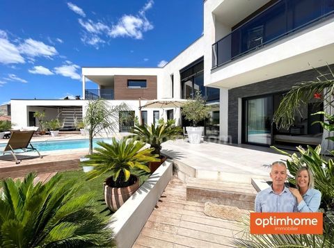   EXCEPTIONNELLE VILLA D'ARCHITECTE � PRESTATIONS HAUT DE GAMME � AIGUES-MORTES Villa - 7 pi�ce(s) - 223 m�
