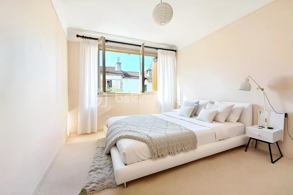 � vendre  Villa Paris 19